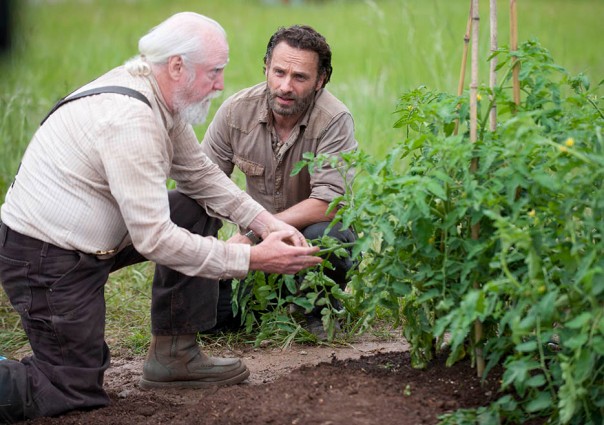 Hershel and Rick The Walking Dead Season 4 Preview